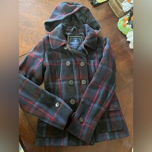 American Eagle Outfitters sz Med ladies plaid blue/red 70% wool coat